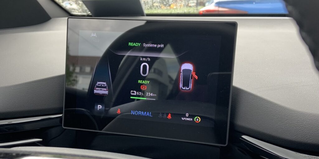 Tableau de bord, "Ready" apparait à l'écran