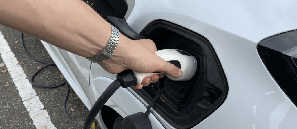 recharge de la batterie d'un véhicule électrique